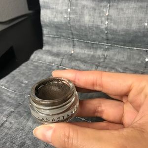 Anastasia brow pomade